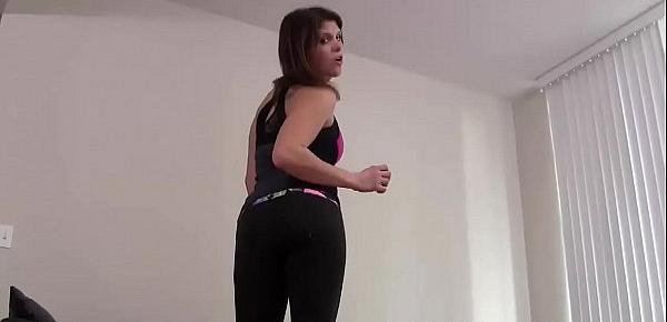  I love how tight and sexy my yoga pants are JOI